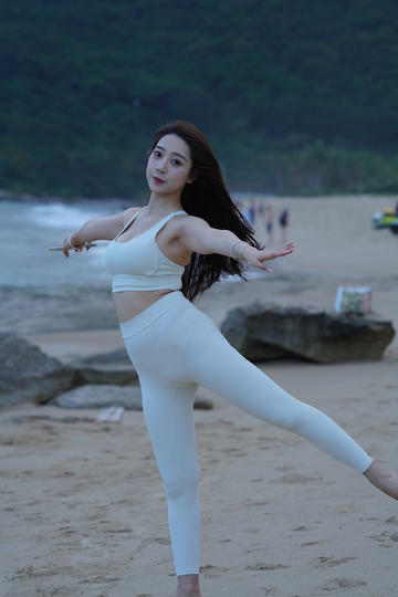 徐艺洋晒玫瑰花